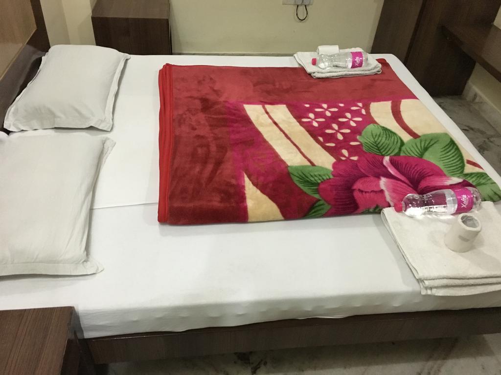 Hotel Vintage Inn Нью-Дели Экстерьер фото