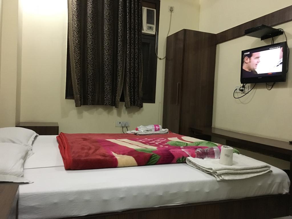 Hotel Vintage Inn Нью-Дели Экстерьер фото